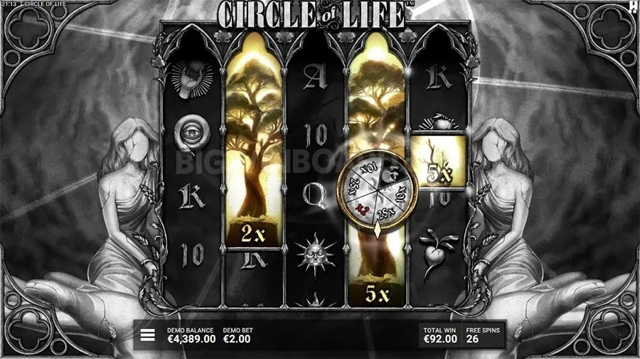 jili777 Comparing Online vs Land Casinos